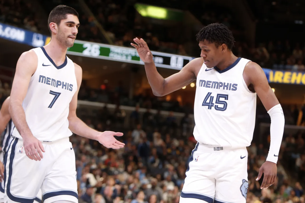 雄鹿vs灰熊：米尔顿逆天上篮，雄鹿大胜灰熊