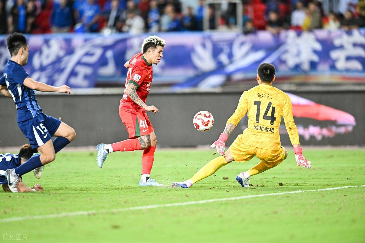 包含球队实力碾压对手,取得压倒性胜利的词条 包含球队实力碾压对手,取得压倒性胜利的词条