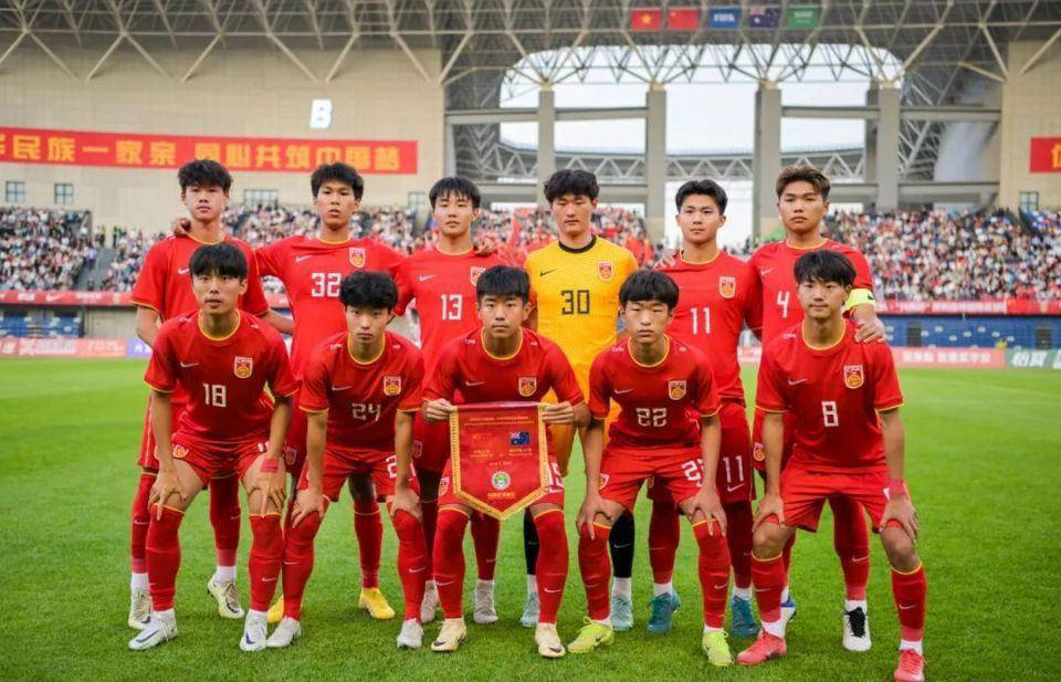 包含战绩出色，球员实力备受夸赞的词条