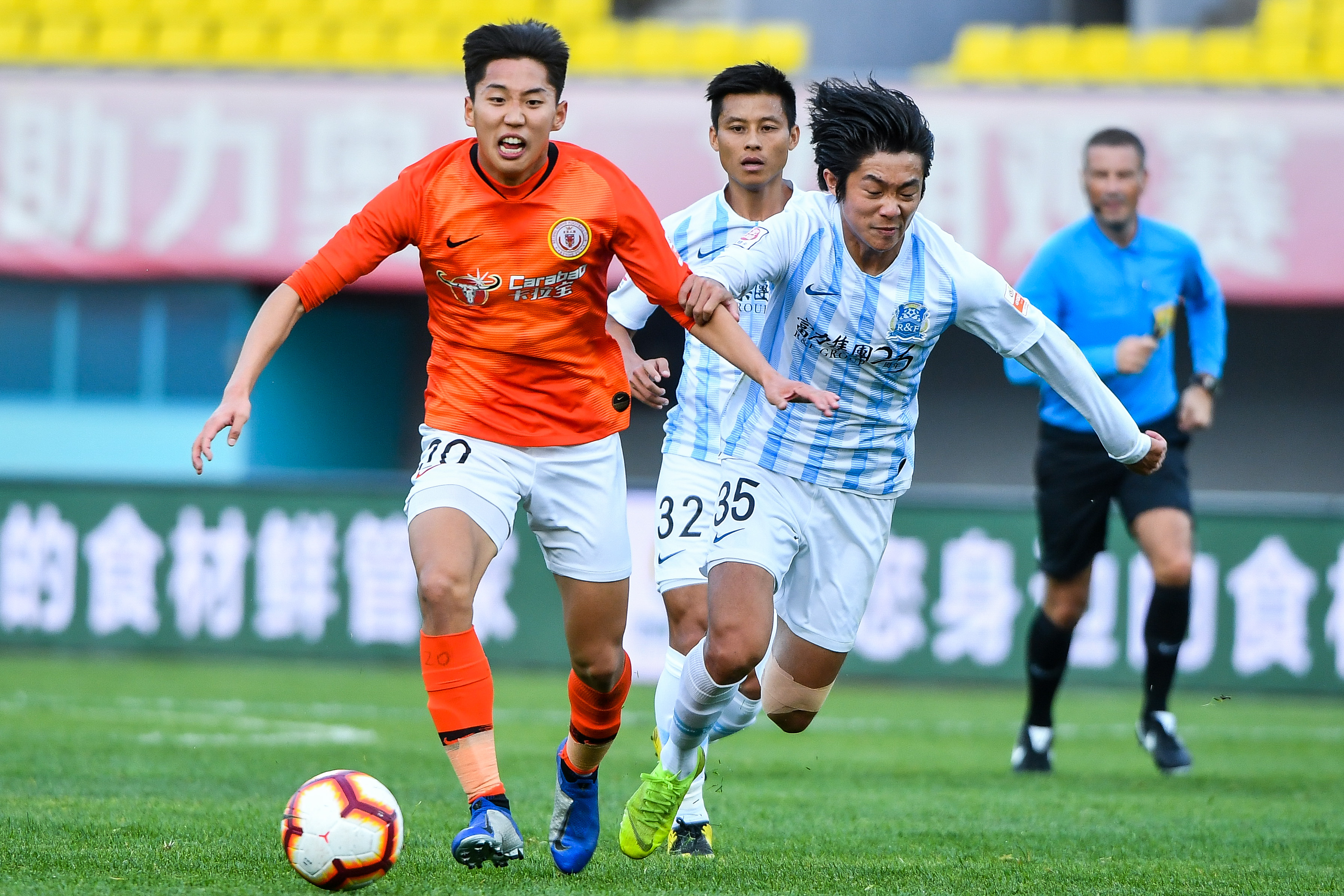 包含天海客场一球小胜河北，摆脱保级困境的词条