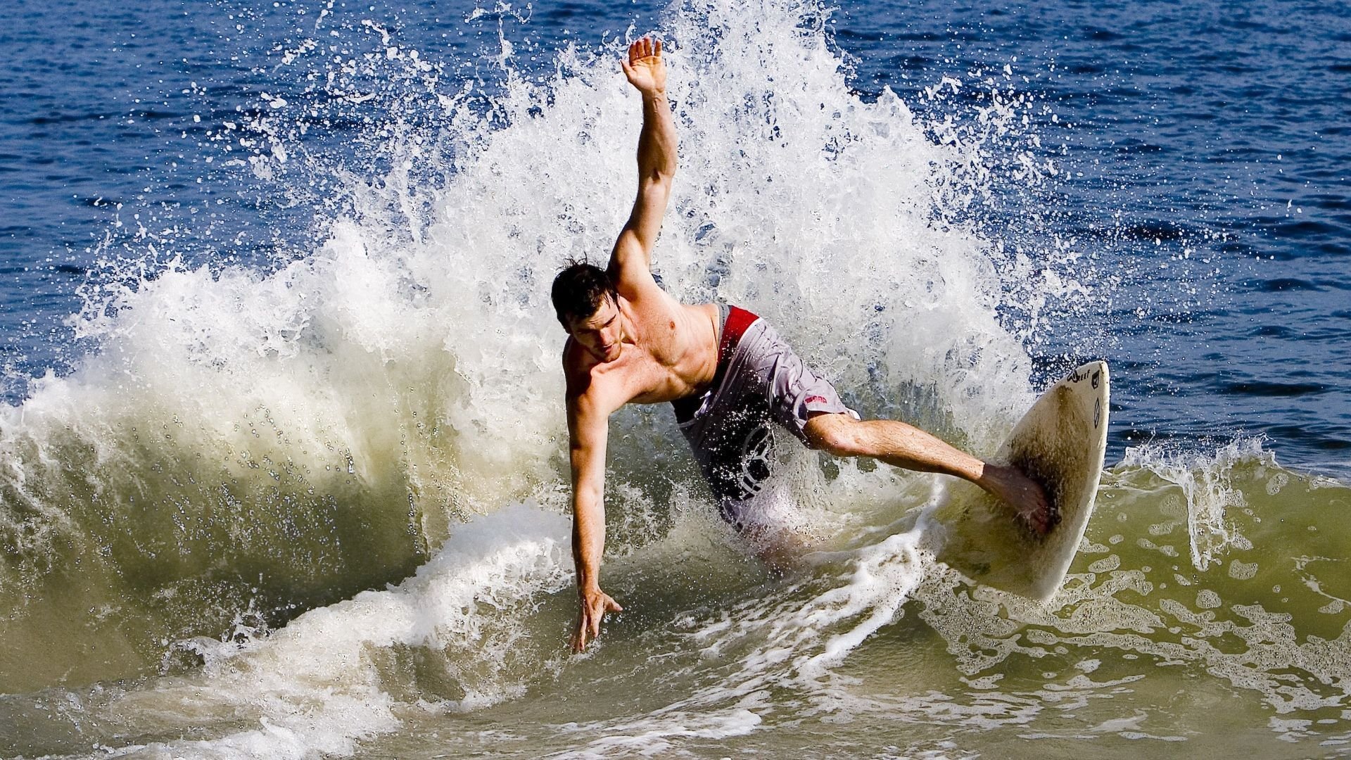 掌控者，当保罗的时间魔法冻结汽车城